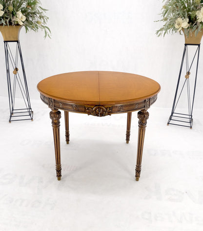 Round Racetrack w/ Two Large Leaves Carved Olive Finish Dining Table MINT!