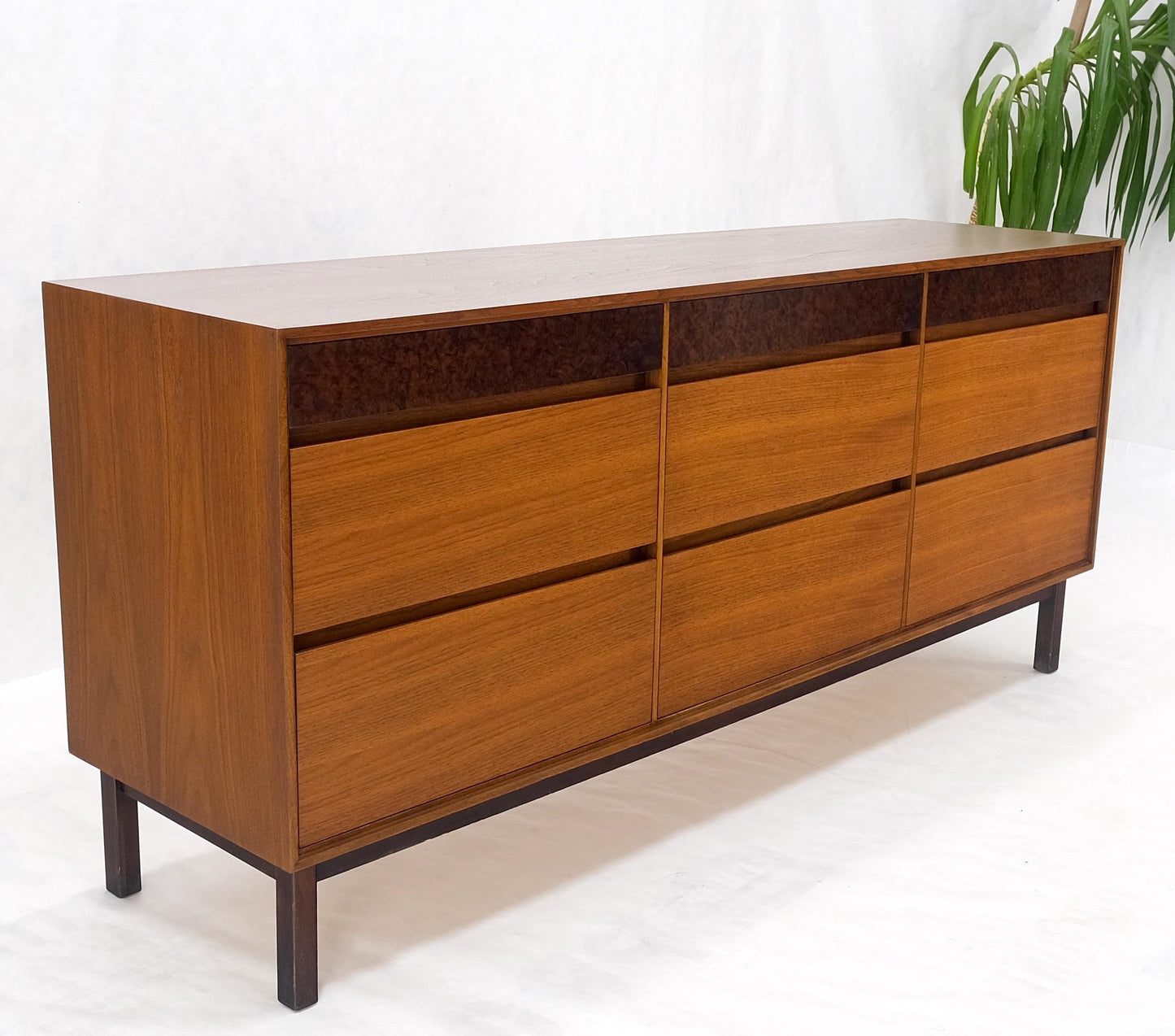 Danish Mid-Century Modern 9 Drawers Walnut Burl Wood Long Credenza Dresser Mint!