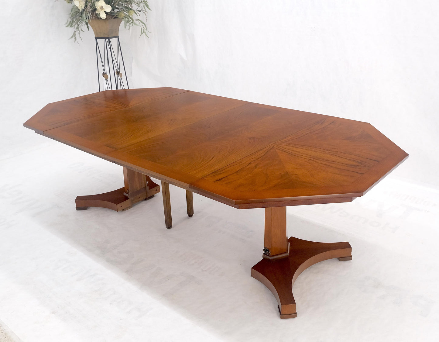 Baker LIght Walnut Round Octagon Single Base Two Leaves Dining Room Table Mint!