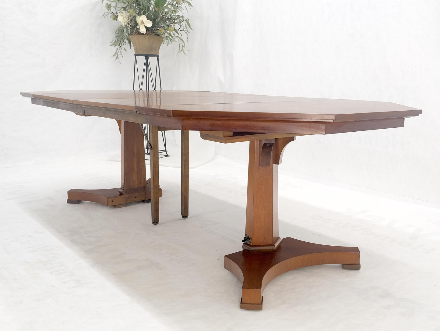 Baker LIght Walnut Round Octagon Single Base Two Leaves Dining Room Table Mint!