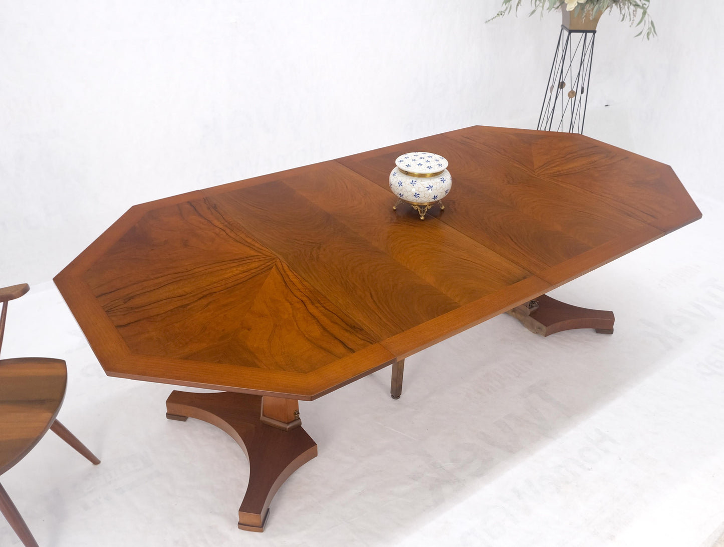 Baker LIght Walnut Round Octagon Single Base Two Leaves Dining Room Table Mint!