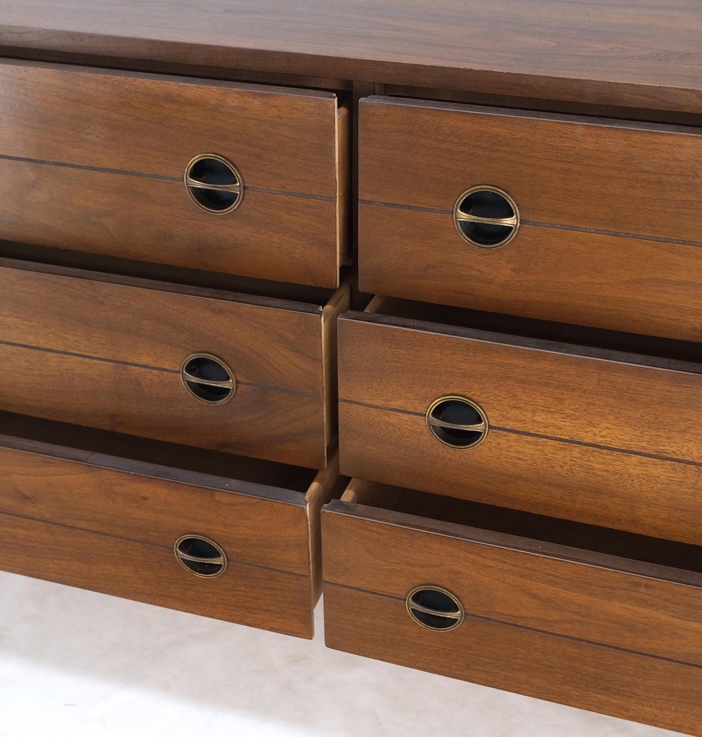 Danish Mid Century Modern 6 Drawers Walnut Double Dresser Credenza Round Pulls