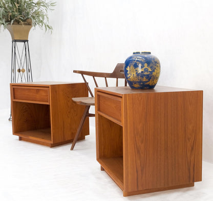 Pair of Mid Century Danish Modern Teak One Drawer Nightstands End Tables MINT!