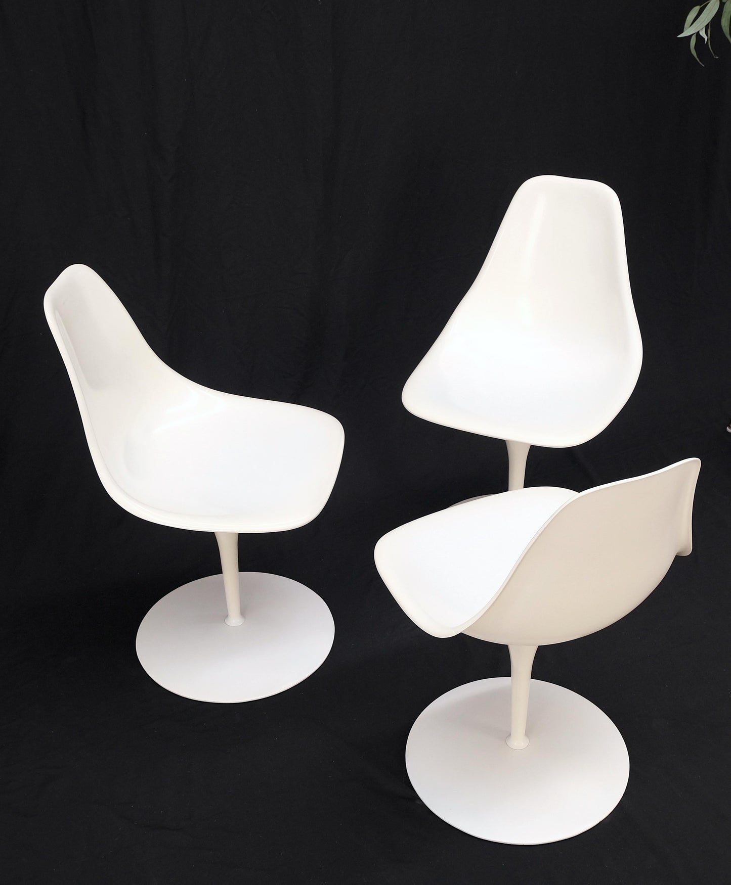 Set of 3 Mid Century Modern Tulip Base White Fiberglass Side Dining Chairs MINT!