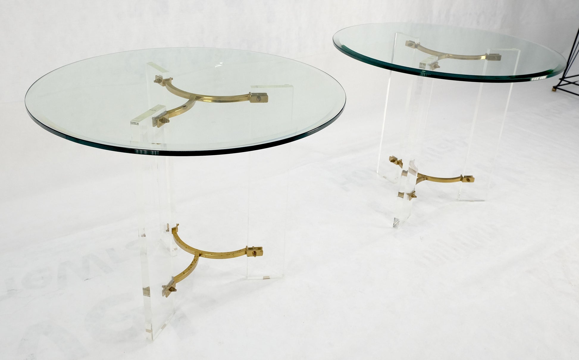 Pair of Glass Top Lucite & Brass Bases End Side Occasional Tables Stands MINT!