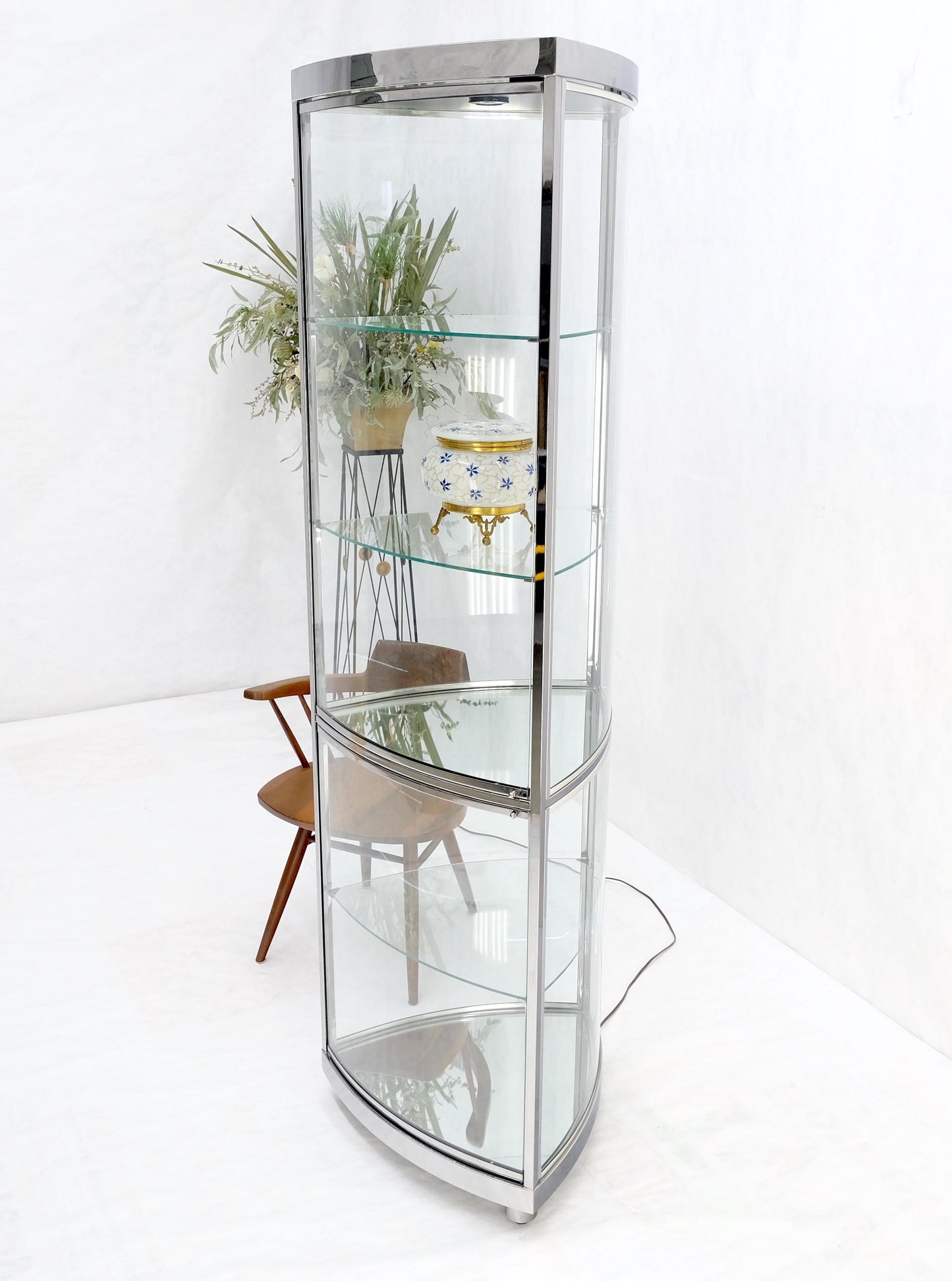 Rounded Triangle Shape Bowed Glass & Chrome Shelves Display Case Vitrine MINT!