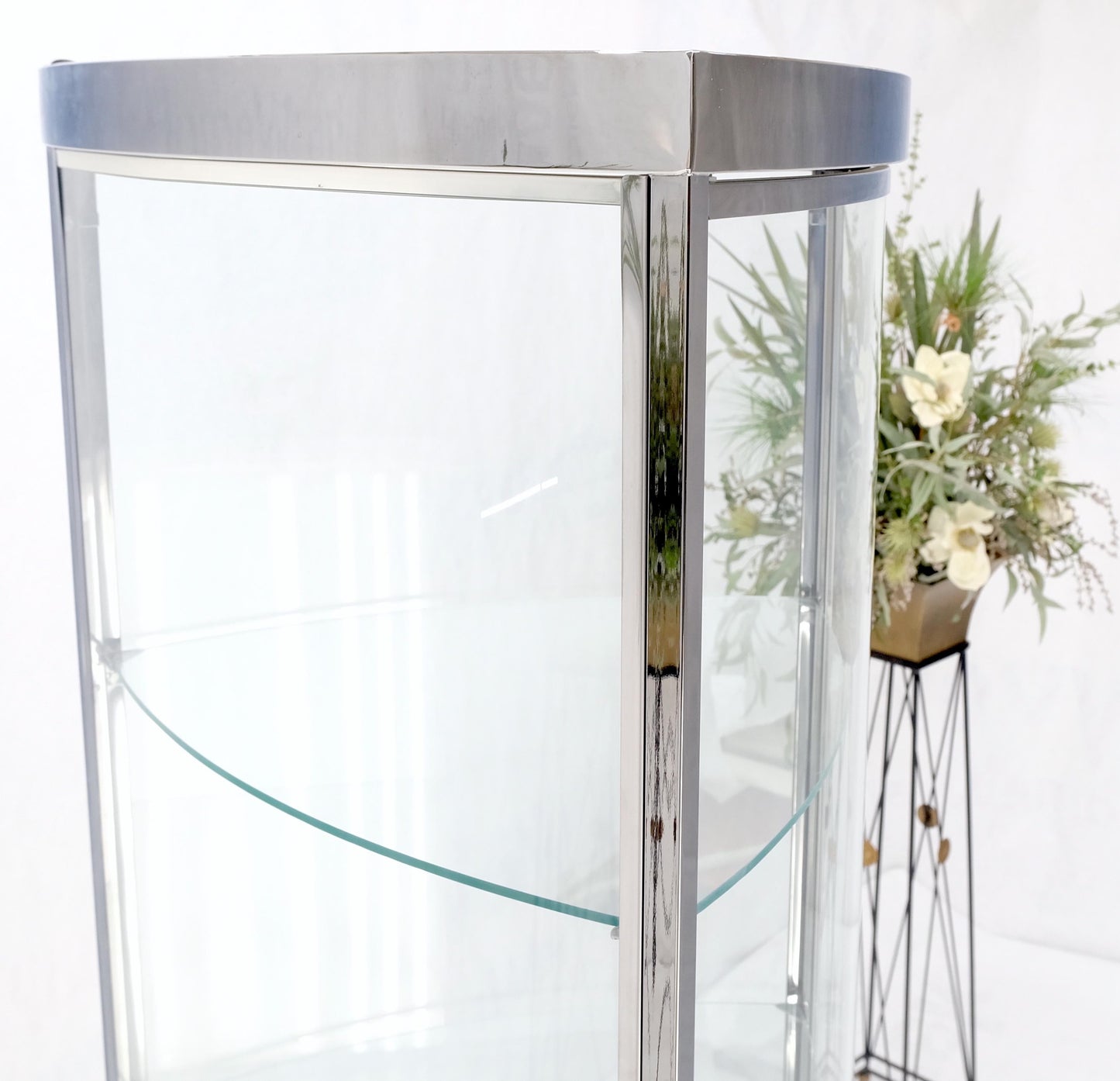 Rounded Triangle Shape Bowed Glass & Chrome Shelves Display Case Vitrine MINT!