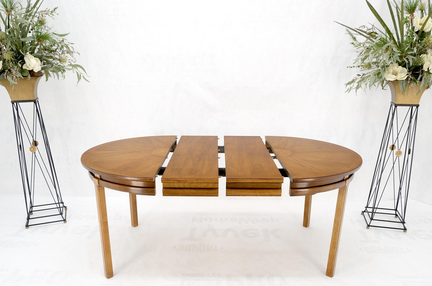 Round Sunburst Pattern Mid-Century Modern Dining Table with Two Leaves Mint