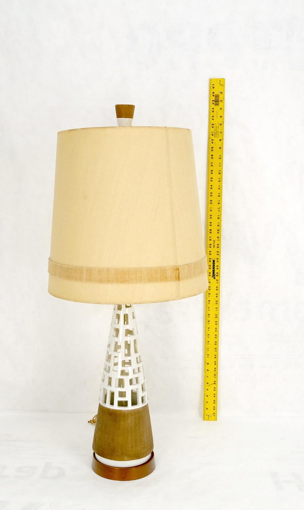 Mid-Century Modern Cone Shape Geometrical Pattern Pierce Pattern Base Table Lamp