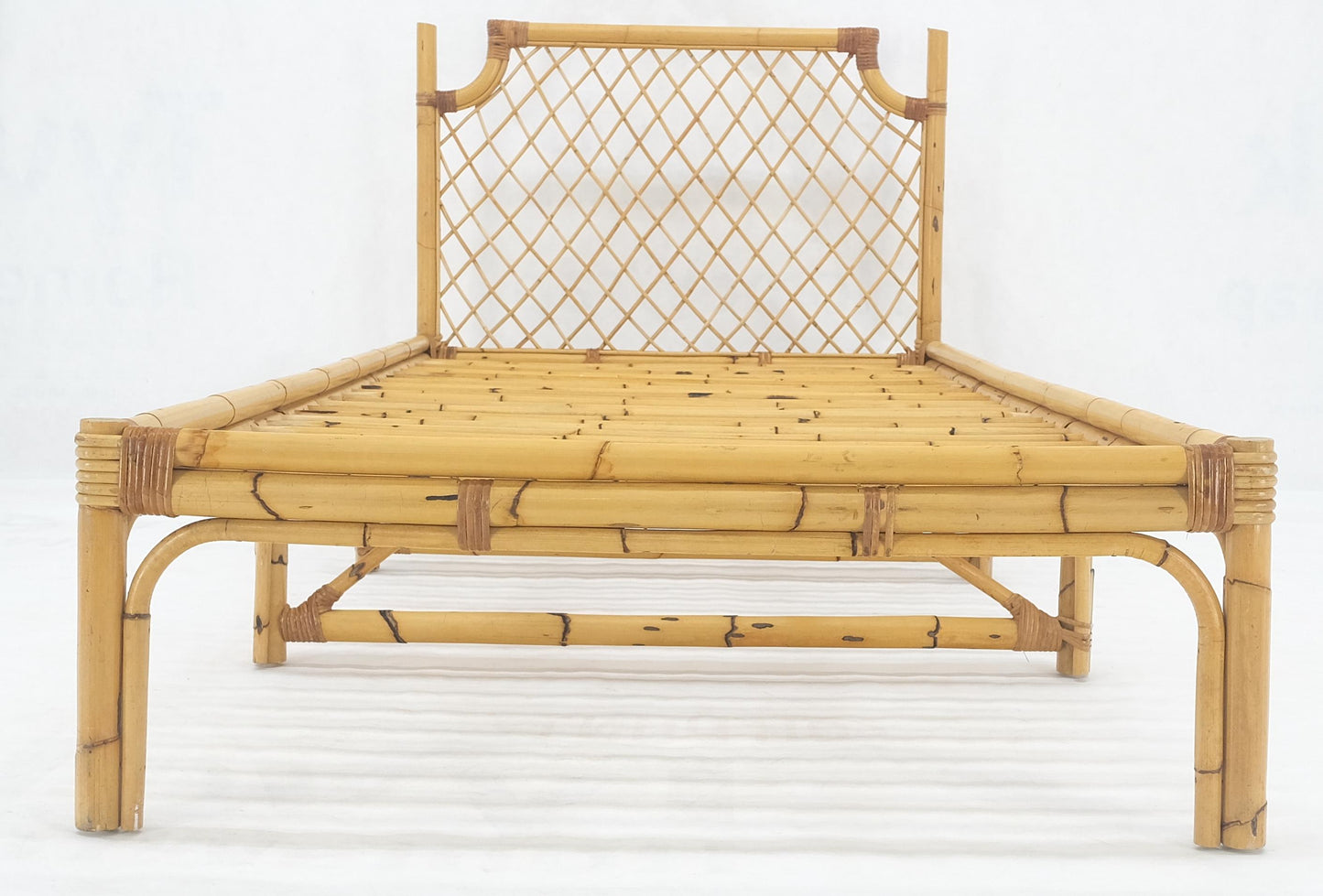 Vintage 1970s Large Bamboo Chaise Lounge Daybed Frame MINT!