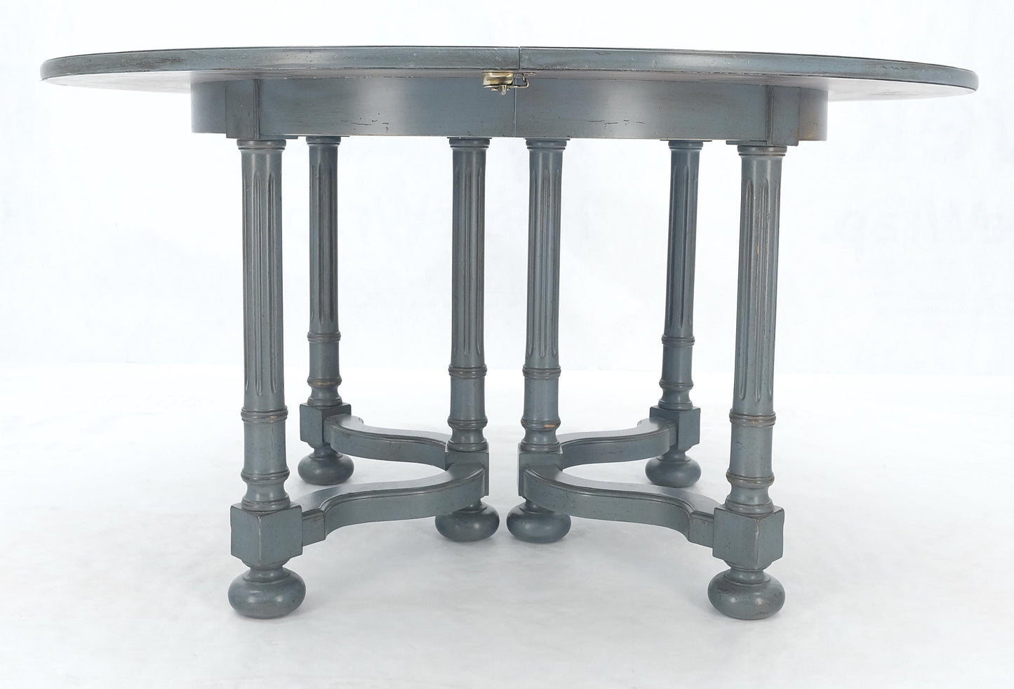 Baker Round Blue Grey Wash Milk Paint Style Finish Dining Table 2 Leaves MINT!