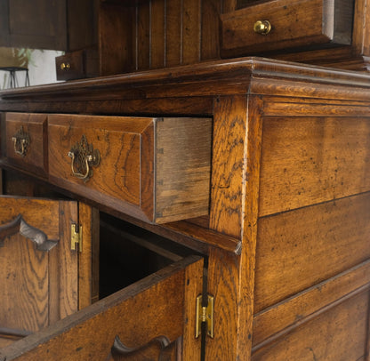 Dovetailed Drawer Quality Farmhouse Welsh Oak Cupboard Breakfront Sideboard MINT