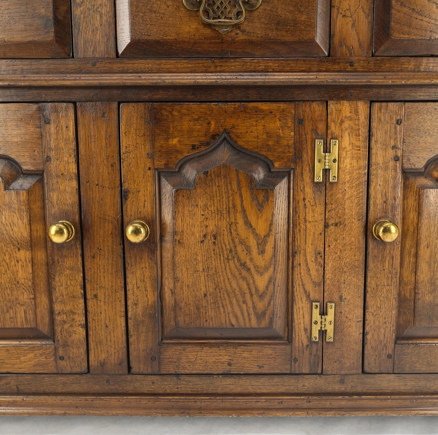 Dovetailed Drawer Quality Farmhouse Welsh Oak Cupboard Breakfront Sideboard MINT