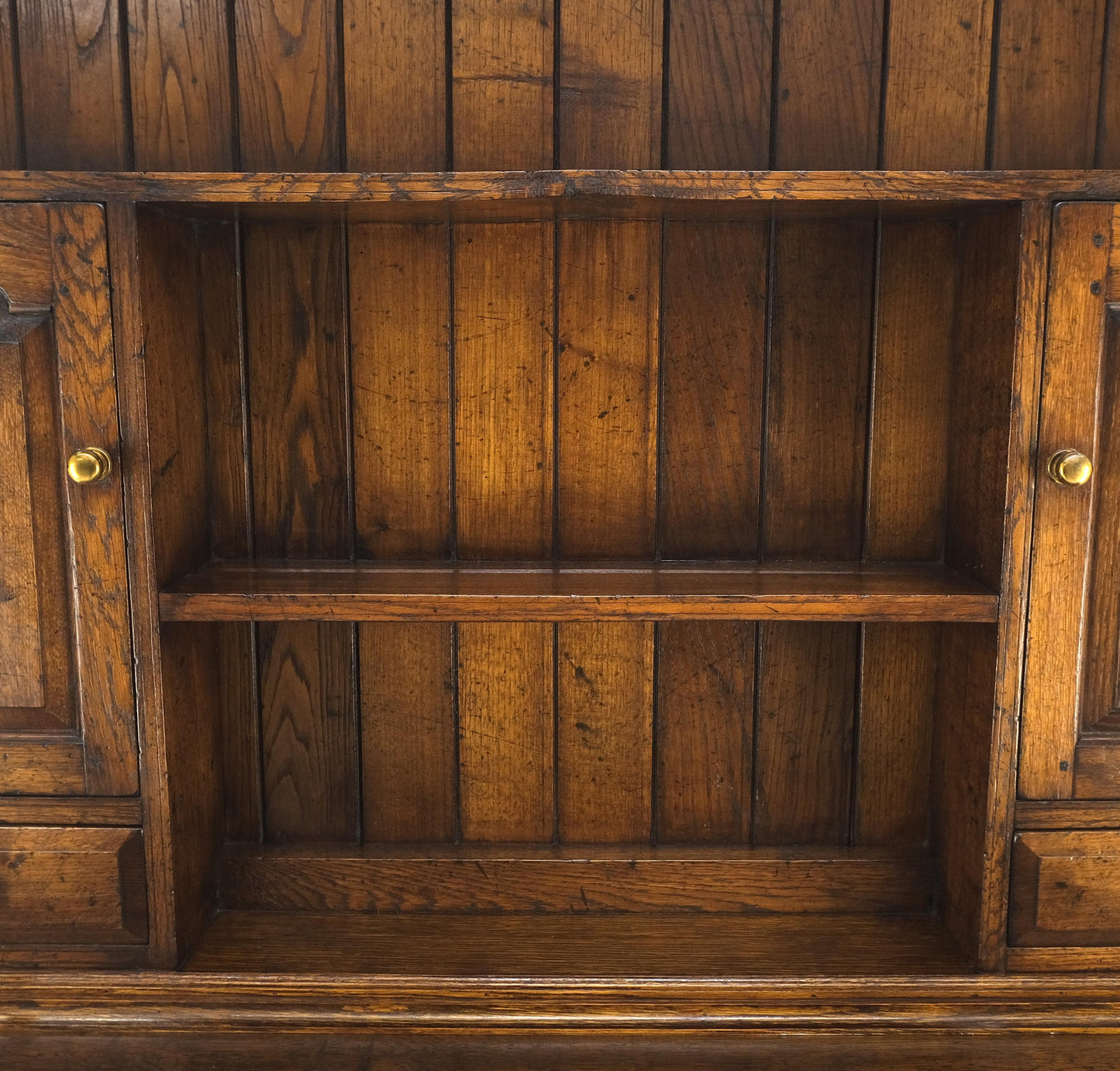 Dovetailed Drawer Quality Farmhouse Welsh Oak Cupboard Breakfront Sideboard MINT