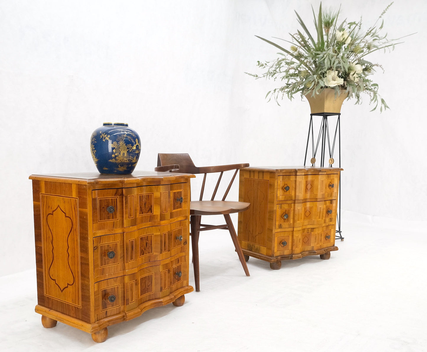 Pair of Fine Italian Inlaid Three Drawers Banded Tops Nightstands Small Dresser