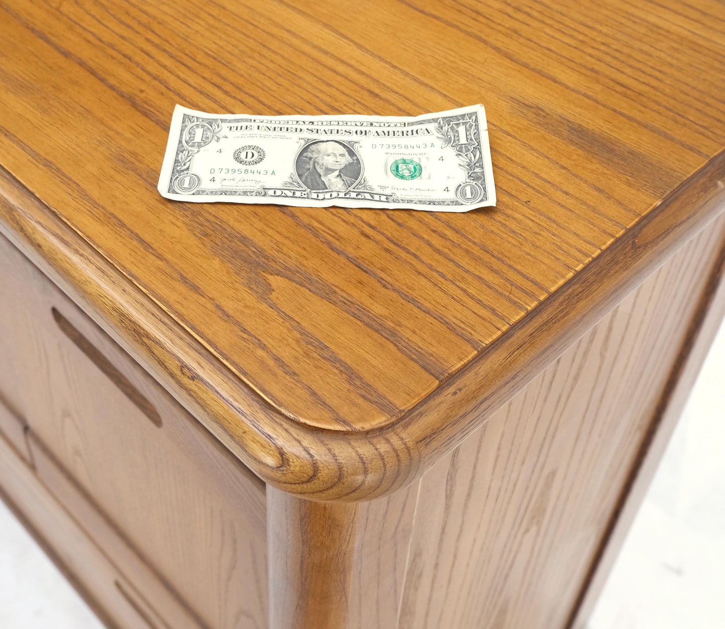 Solid Oak Mid-Century Modern Credenza Server Two Door Compartments Cabinet Mint!