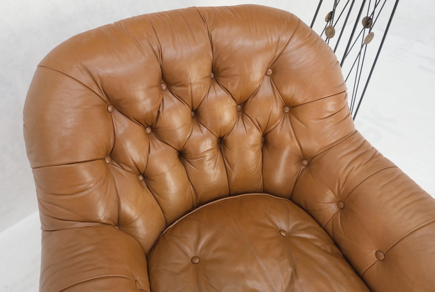 Baker Tan Leather Tufted Back Large Arm Chair w/ Ottoman Pouf Turned Legs MINT!