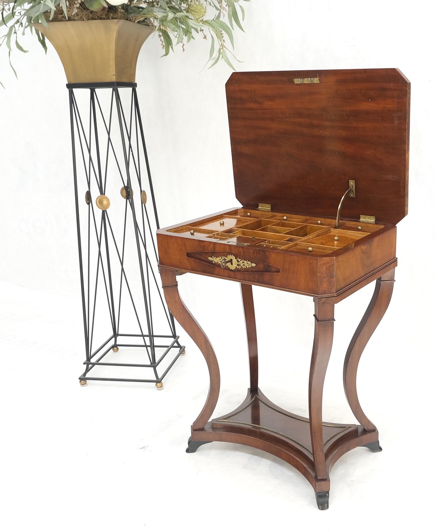 Mahogany & Burl Wood Regency Lift Top Sewing Stand Organizer W/ Key Mint!