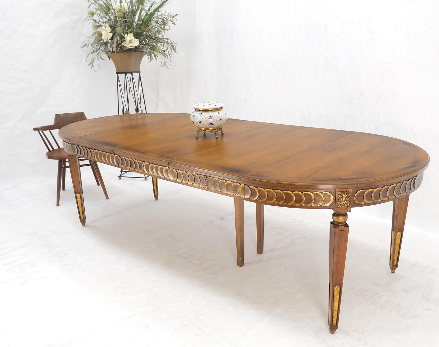 Round Mid-Century Modern Three Leaves Distressed Walnut Dining Table Mint!