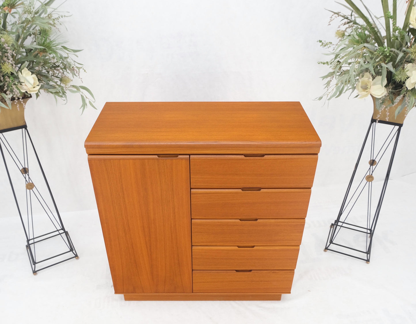 Danish Mid-Century Modern 7 Drawers High Credenza Chest Dresser Chifforobe Mint!