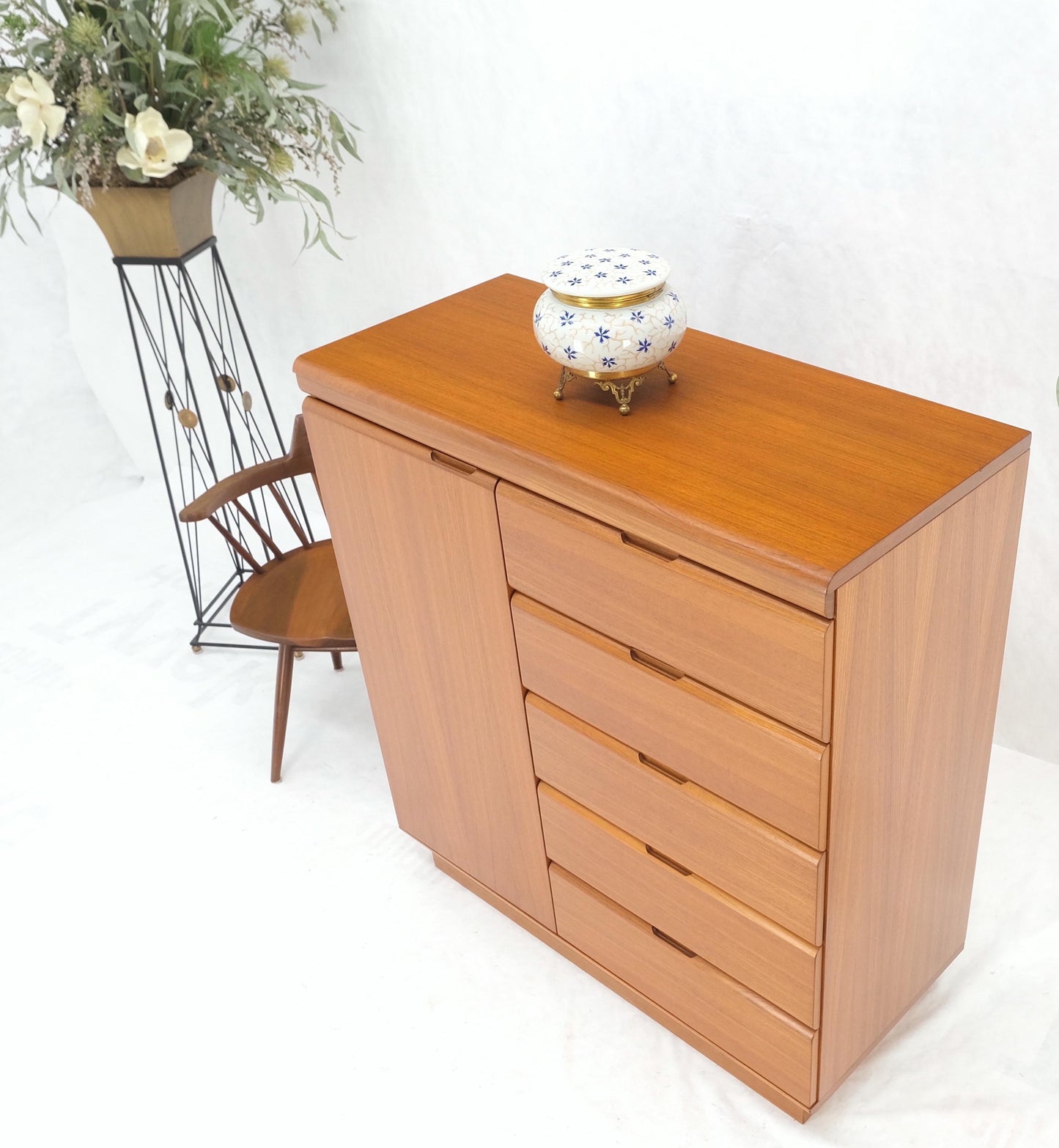 Danish Mid-Century Modern 7 Drawers High Credenza Chest Dresser Chifforobe Mint!