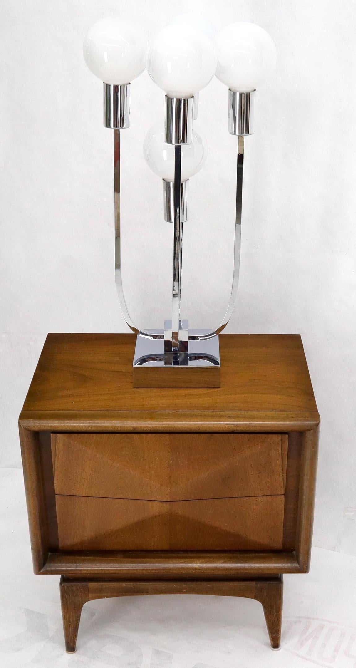 Chrome & 5 Milk Glass Globes Mid-Century Modern Table Lamp