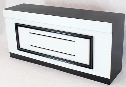 Two-Tone Black and White Lacquer 10 Drawers Dresser Cabinet