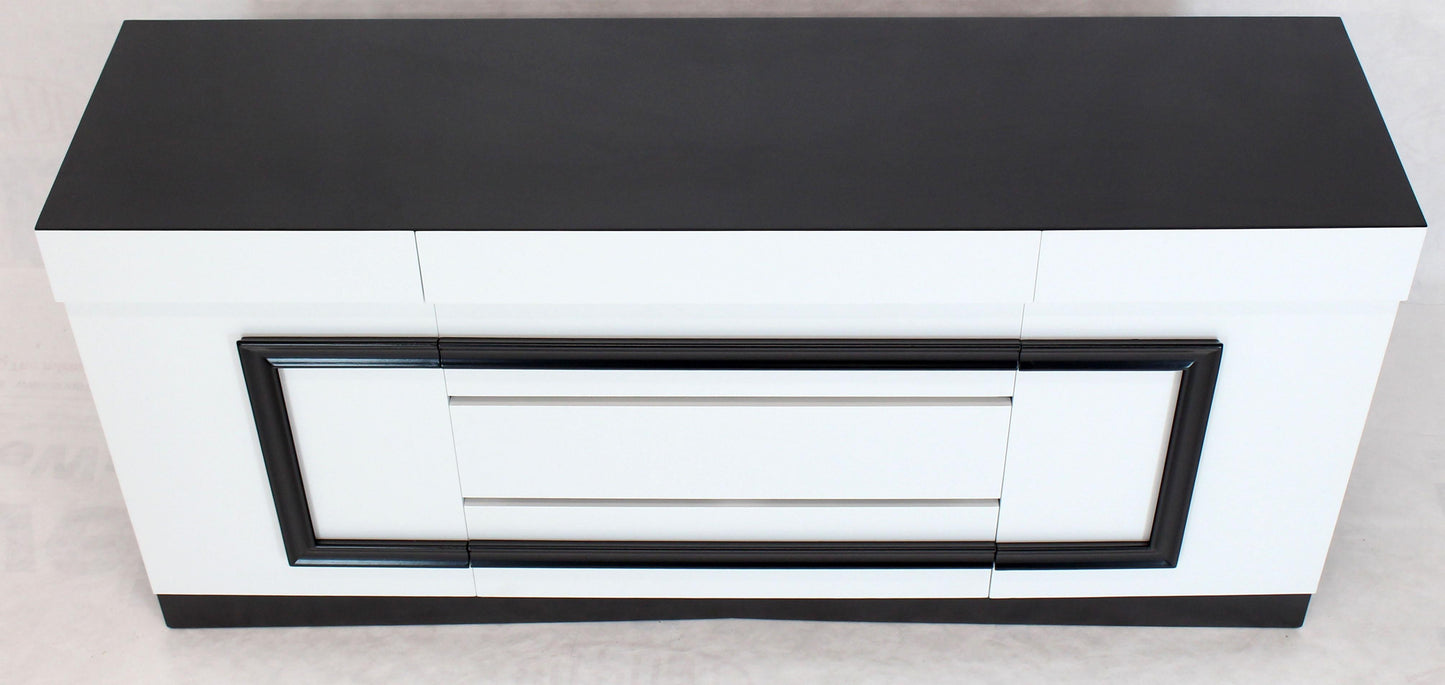 Two-Tone Black and White Lacquer 10 Drawers Dresser Cabinet