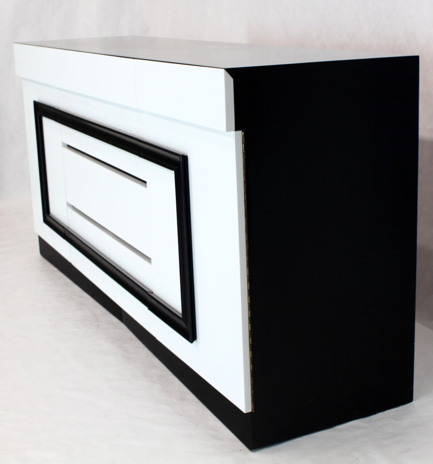 Two-Tone Black and White Lacquer 10 Drawers Dresser Cabinet