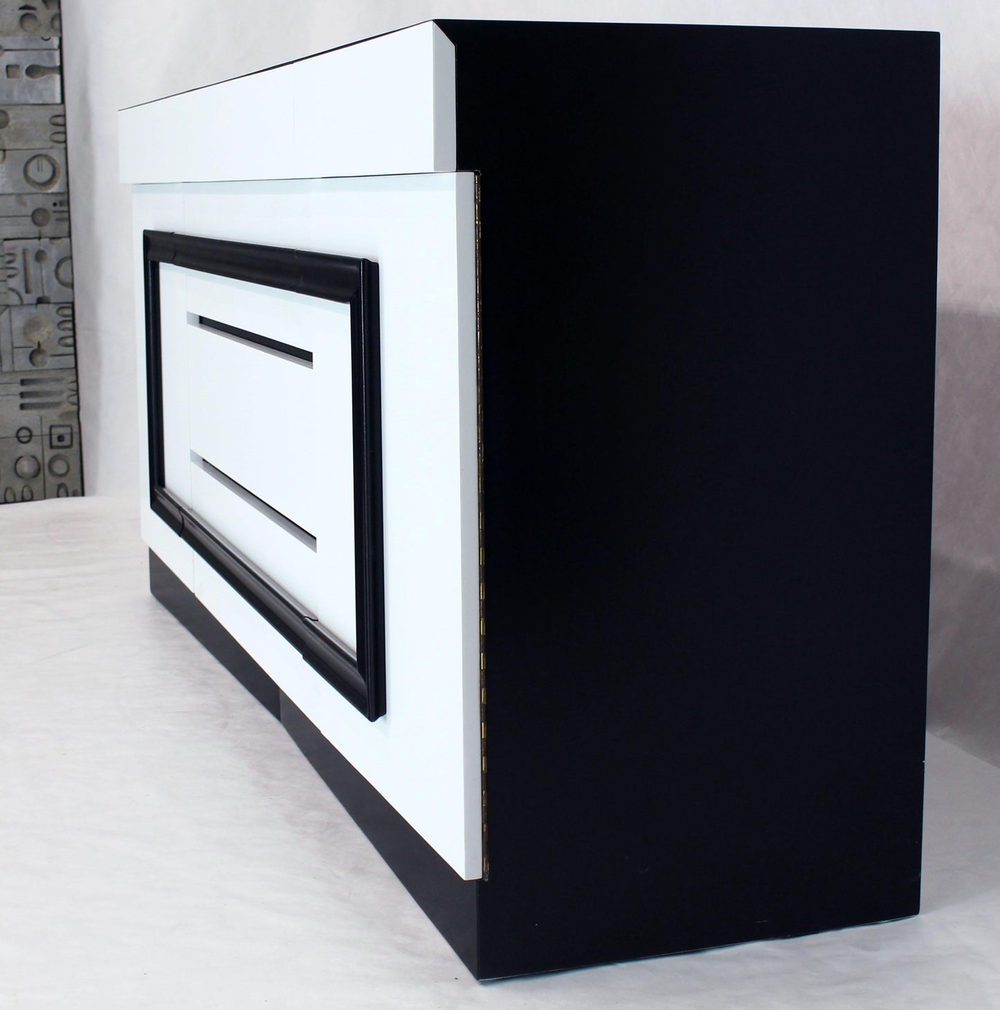 Two-Tone Black and White Lacquer 10 Drawers Dresser Cabinet