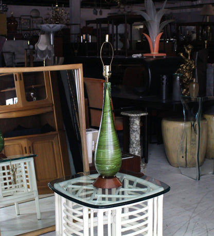 Art Pottery Tall Vase Shape Table Lamp