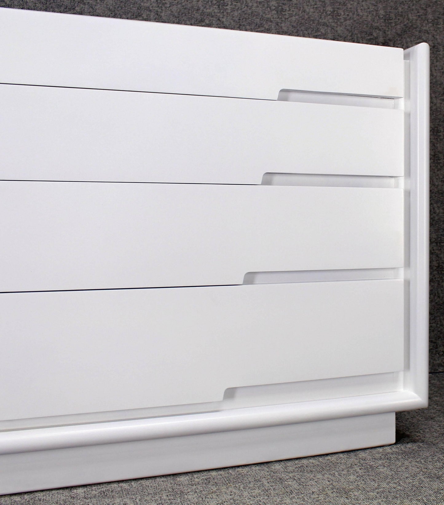 White Lacquer Eight Drawers Mid-Century Modern Double Dresser