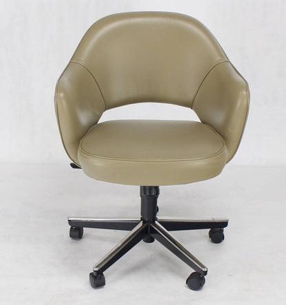 Olive Leather Knoll Saarinen Six Executive Bucket Chairs Set