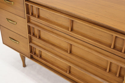 Mid-Century Modern Light American Walnut 9 Drawers Dresser