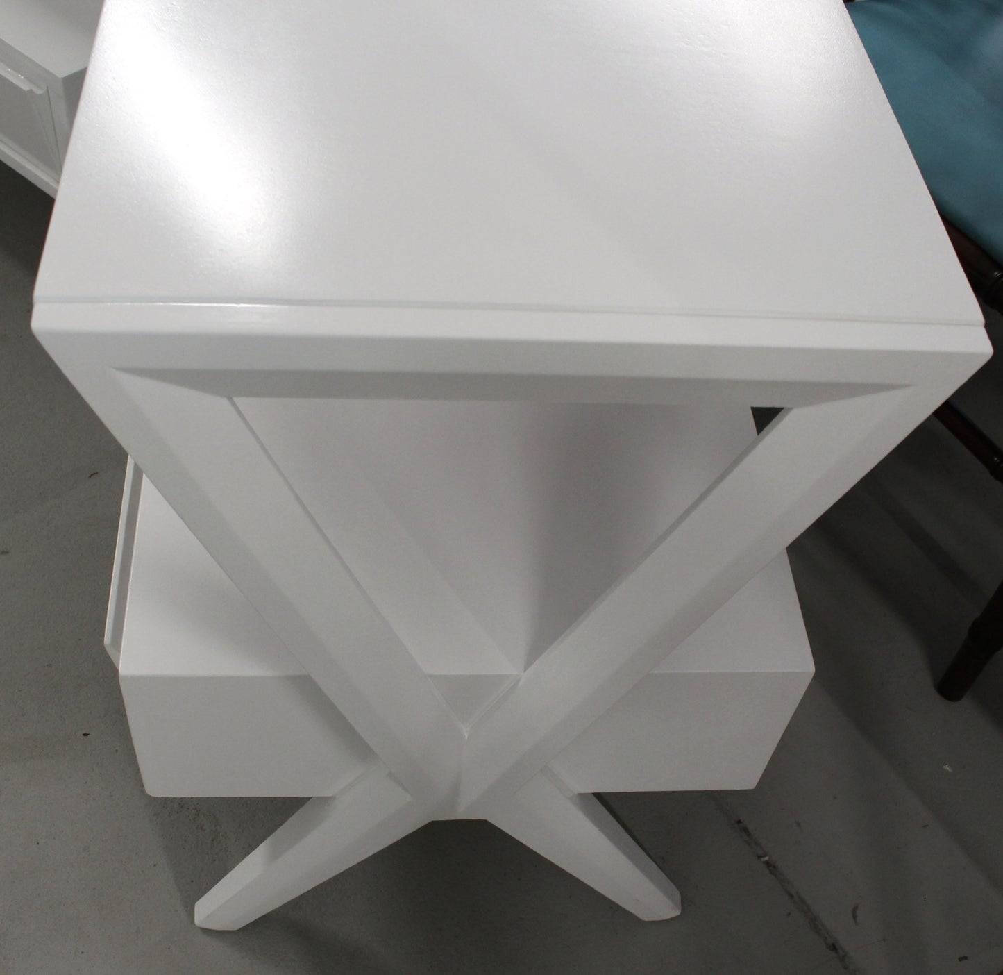 Mid-Century Modern White Lacquer One Drawer X-Bases End Tables Nightstands, Pair