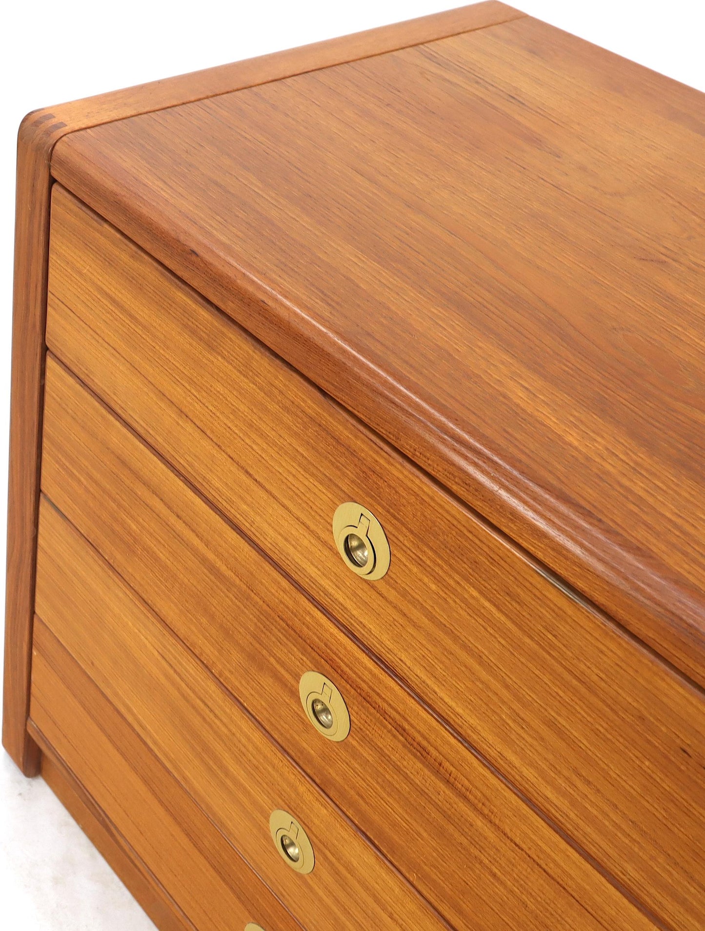 Danish Mid-Century Modern Teak 4-Drawer Bachelor Chest Dresser Credenza