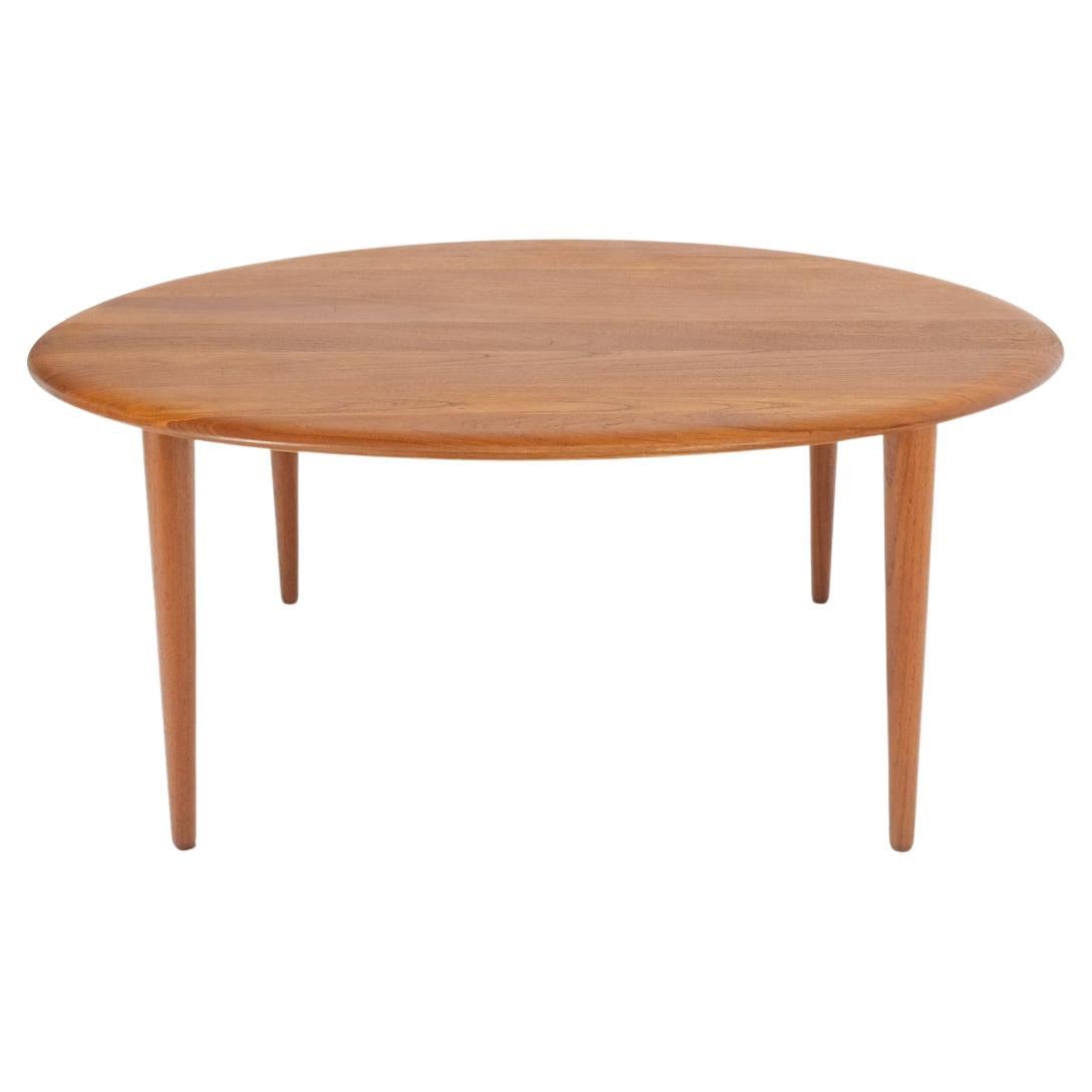 France & Son Round Solid Teak Danish Mid-Century Modern Coffee Table