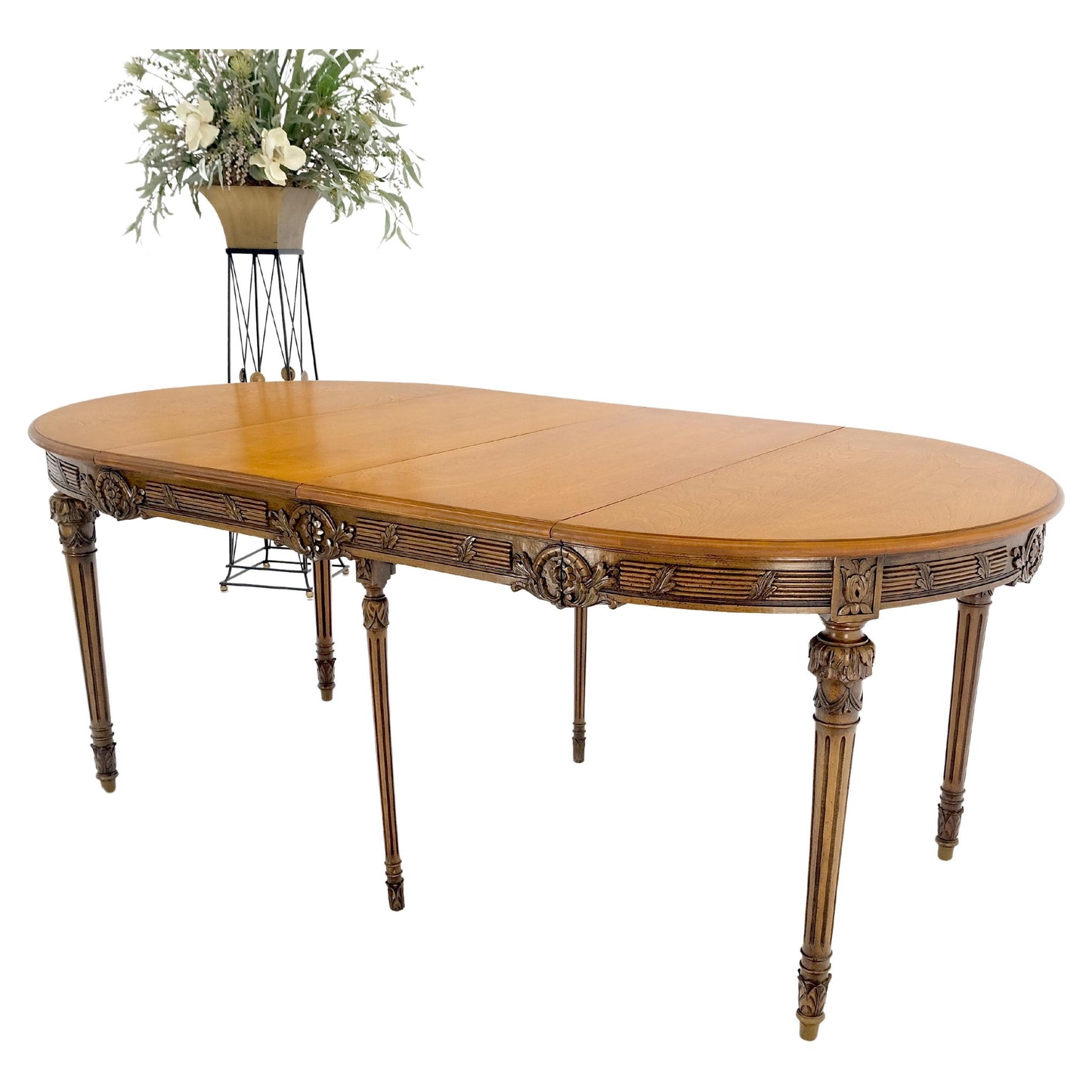 Round Racetrack w/ Two Large Leaves Carved Olive Finish Dining Table MINT!