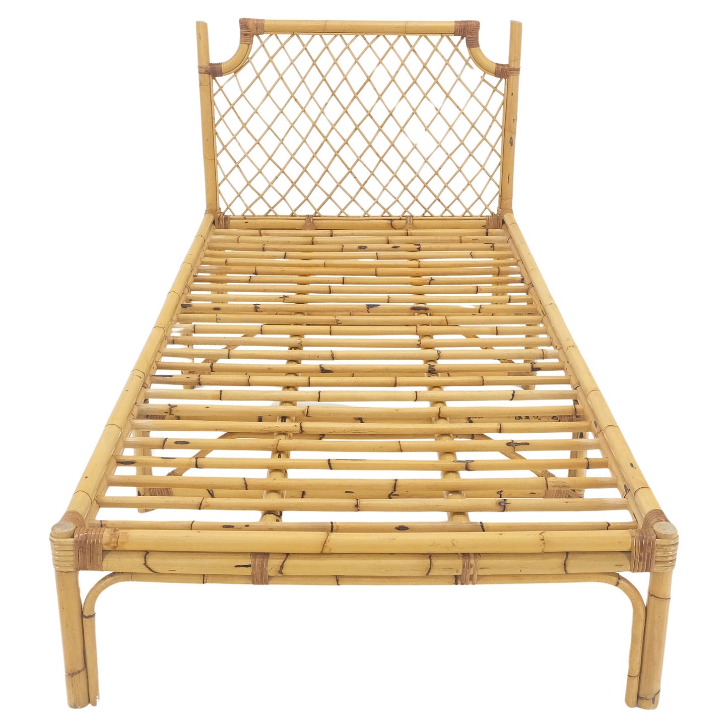 Vintage 1970s Large Bamboo Chaise Lounge Daybed Frame MINT!