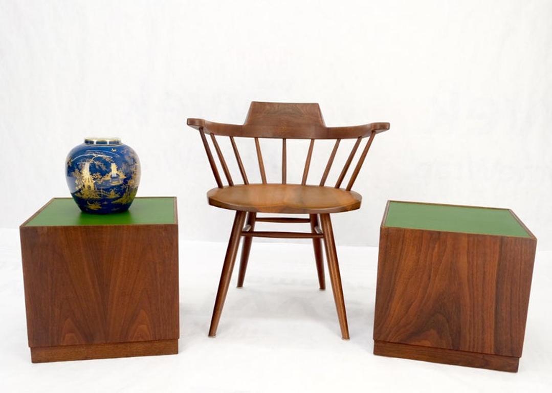 Pair of Cube Shape Walnut Mid-Century Modern End Side Occasional Tables Stands