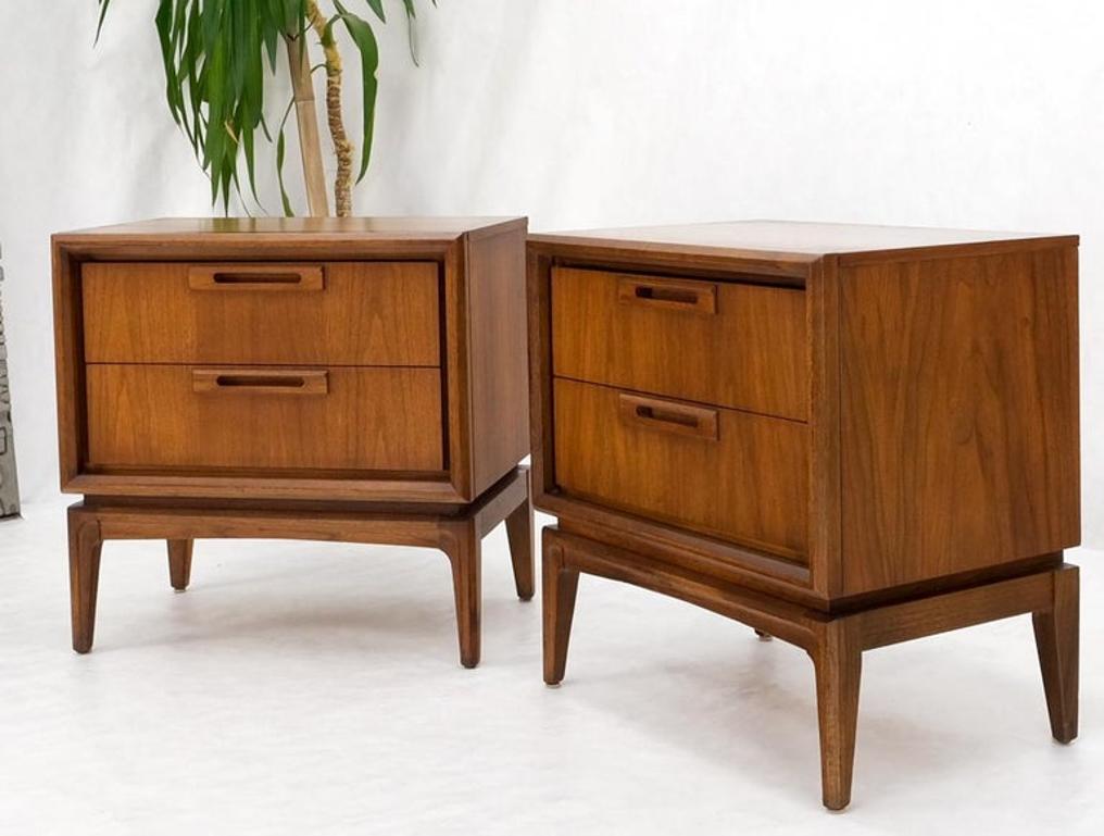 Pair of Mid-Century Modern American Walnut Two Drawers Night Stands End Tables