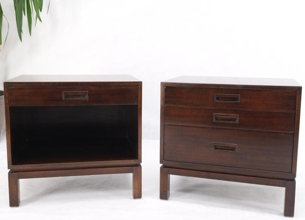 Harvey Probber Non Matching Pair of Walnut 3 Drawers Nightstands End Tables