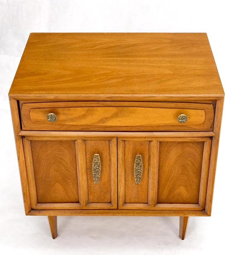 Mid Century Modern Two Doors Drawer Walnut End Table Nightstand Hammered Pulls