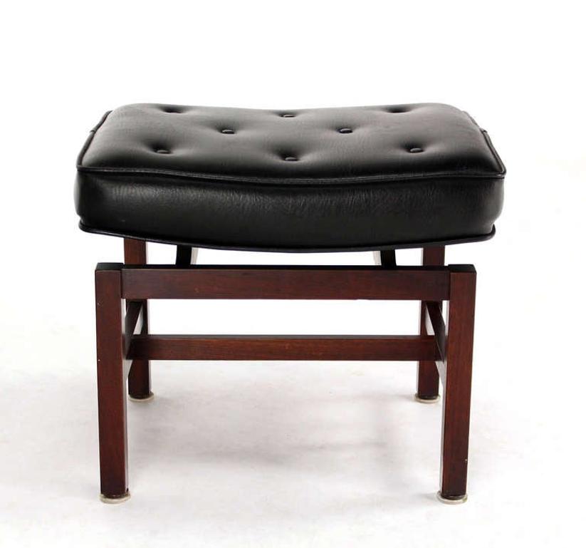 Mid-Century Modern Upholstered Walnut Bench by Risom