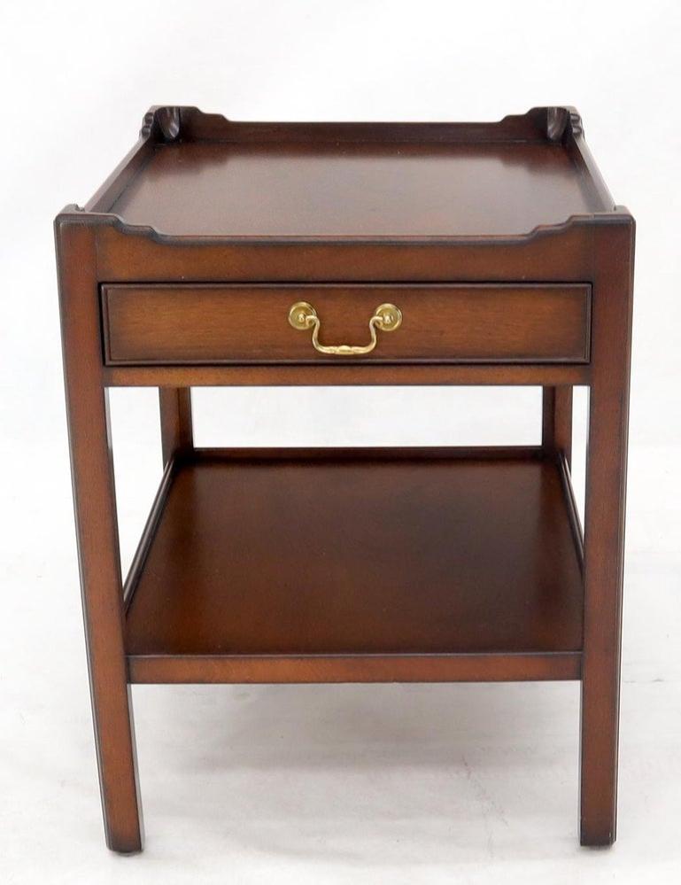 Southampton Mahogany Gallery Top Brass Drop Pull One-Drawer End Table Stand