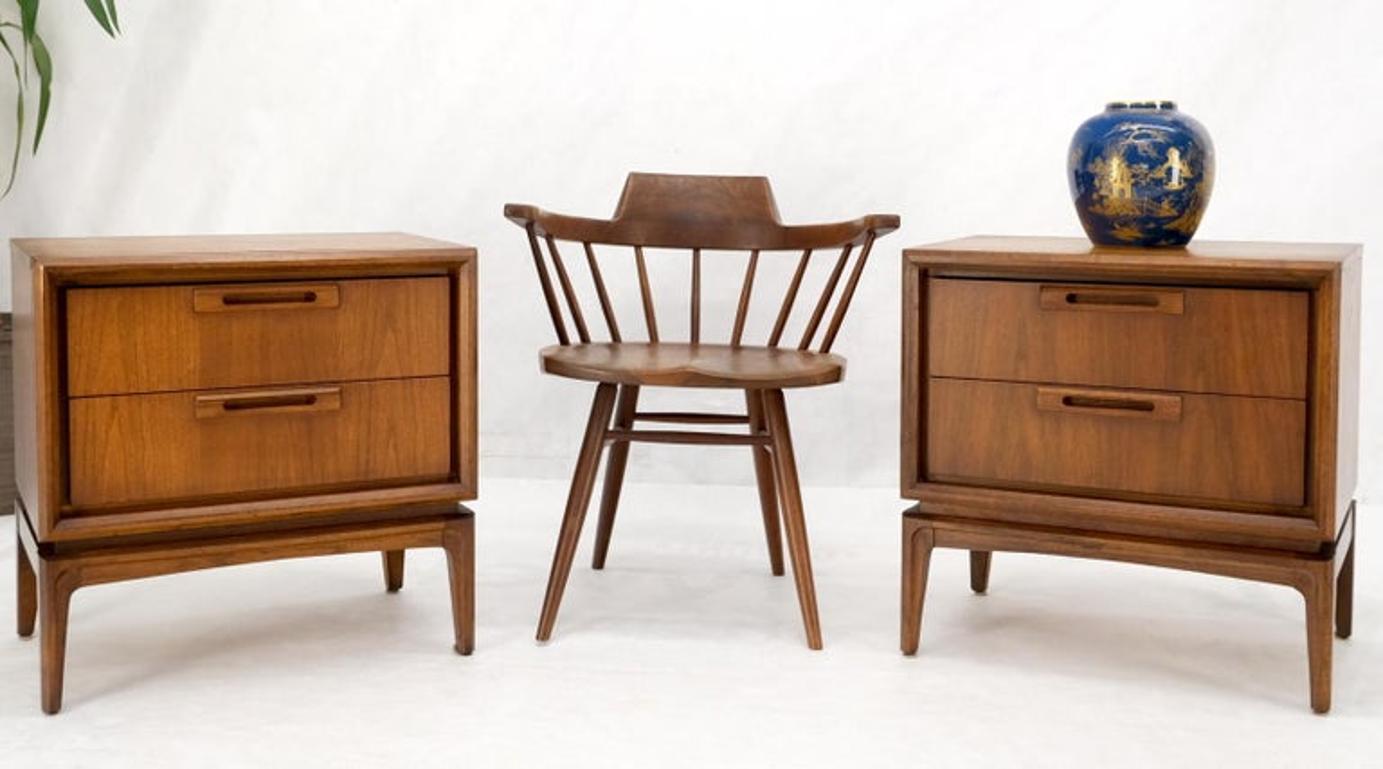 Pair of Mid-Century Modern American Walnut Two Drawers Night Stands End Tables