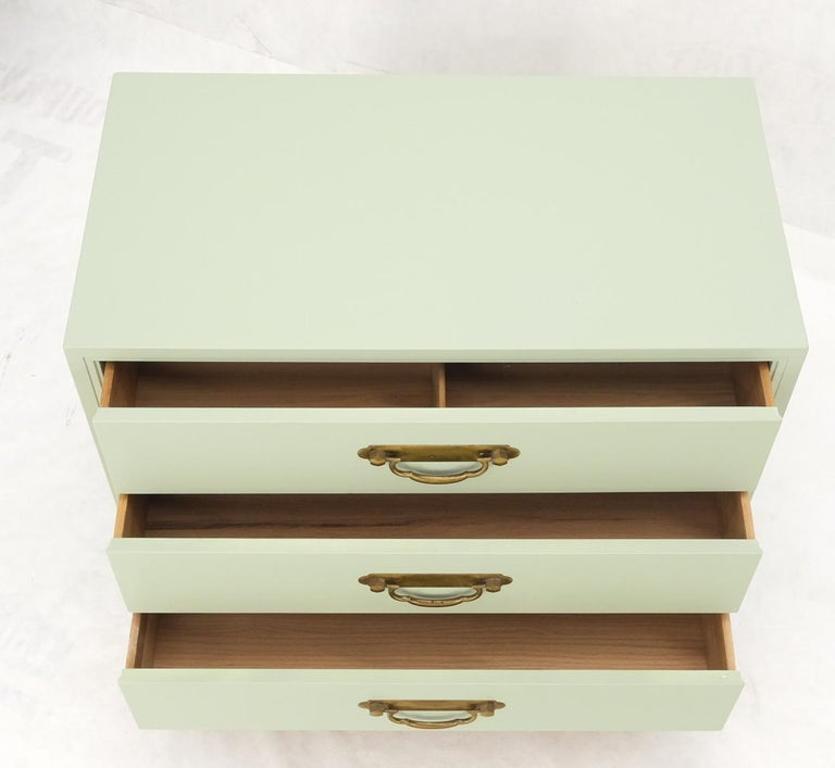 Light Olive Lacquer Oriental Base Legs 3 Drawer Accent Dresser Bachelor Chest