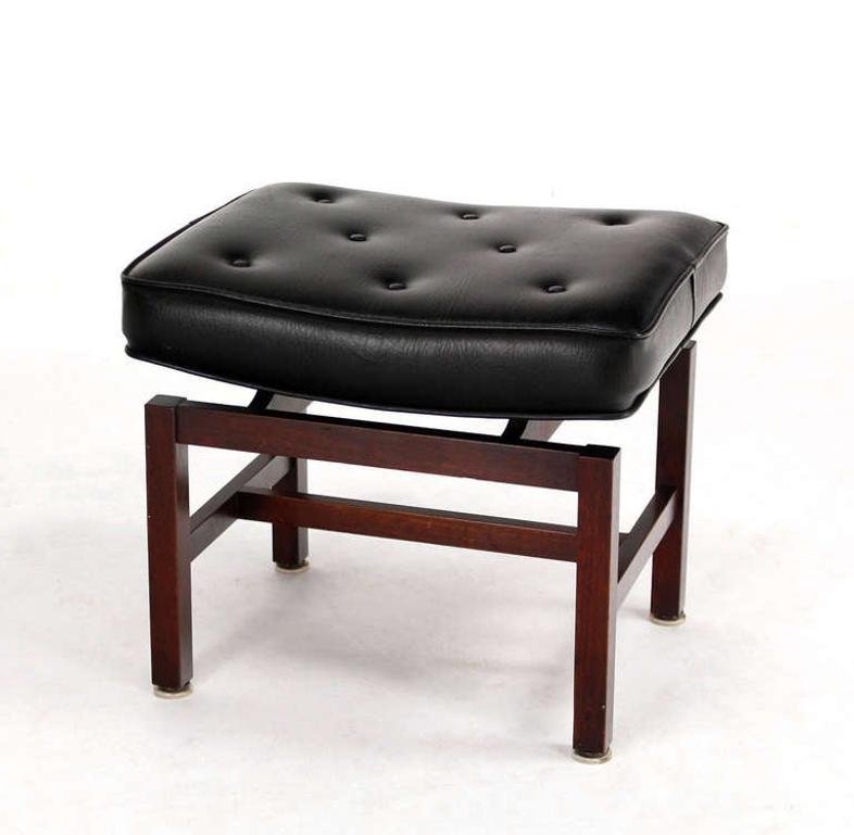 Mid-Century Modern Upholstered Walnut Bench by Risom