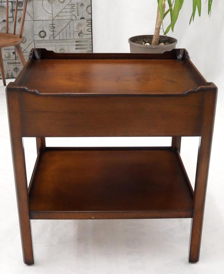 Southampton Mahogany Gallery Top Brass Drop Pull One-Drawer End Table Stand