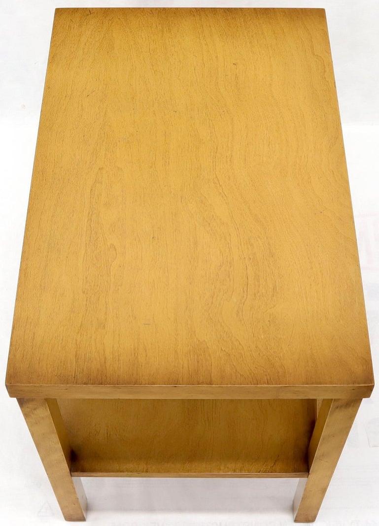 Decorative Modern Design Faux Finish One Shelf Side End Table